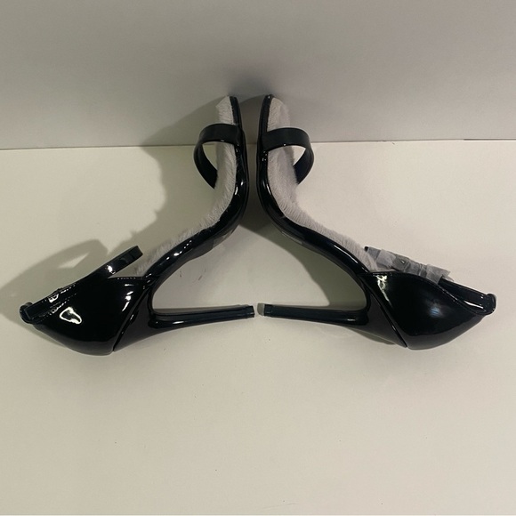 Qupid Women's 7.5 Black Glossy Heels W/Gray Soft Fur Insole - Picture 4 of 8